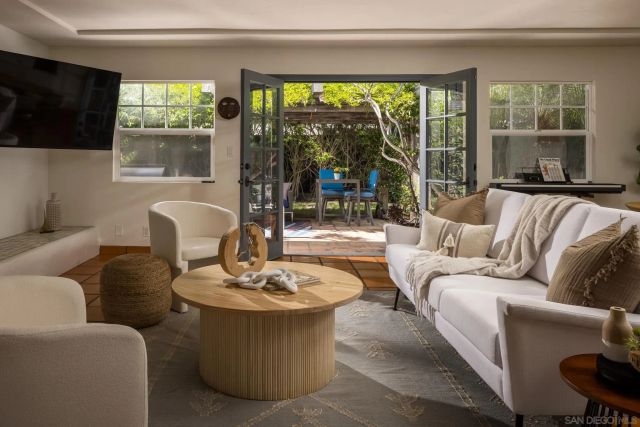 767 Hymettus Avenue, Encinitas, CA 92024