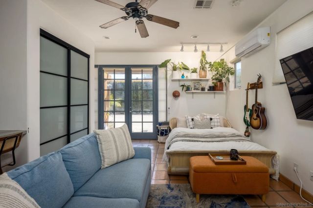767 Hymettus Avenue, Encinitas, CA 92024