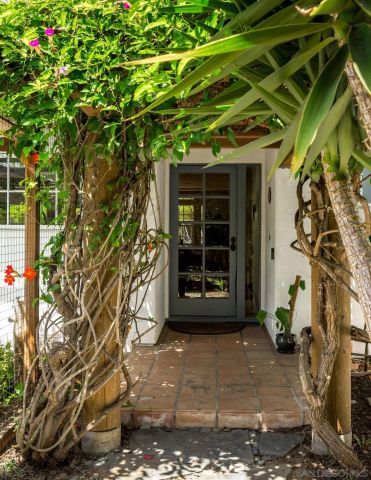 767 Hymettus Avenue, Encinitas, CA 92024