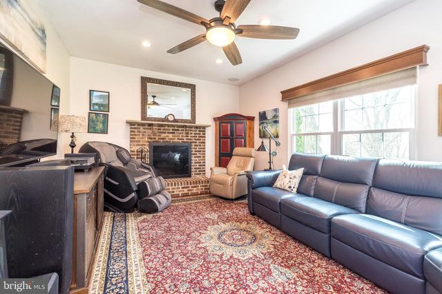 109 PIONEER DR, Lansdale, PA 19446