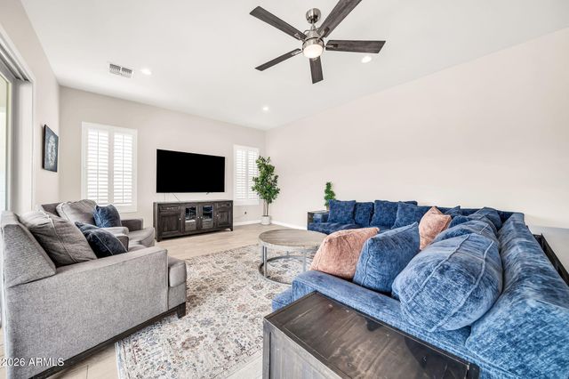 18003 N 66TH Way, Phoenix, AZ 85054