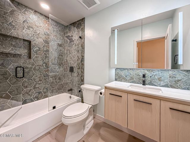 21 Westbury Street, Thousand Oaks, CA 91360