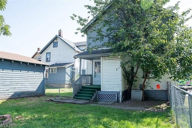 1150 Wooster Road N, Barberton, OH 44203