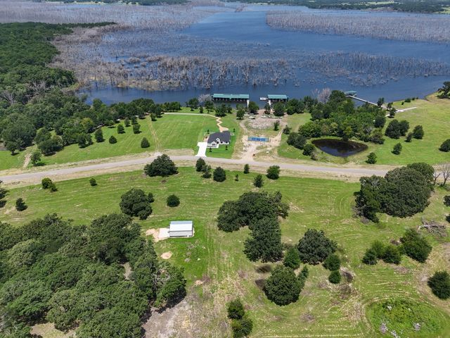 370 Shoreline Drive, Dodd City, TX 75438