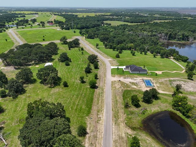 370 Shoreline Drive, Dodd City, TX 75438
