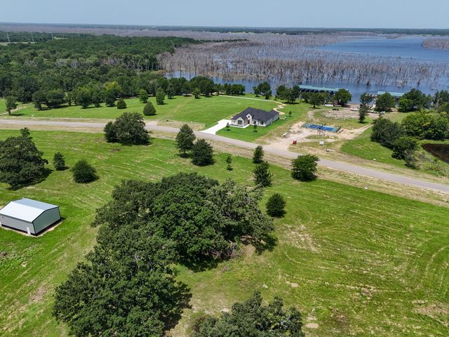 370 Shoreline Drive, Dodd City, TX 75438