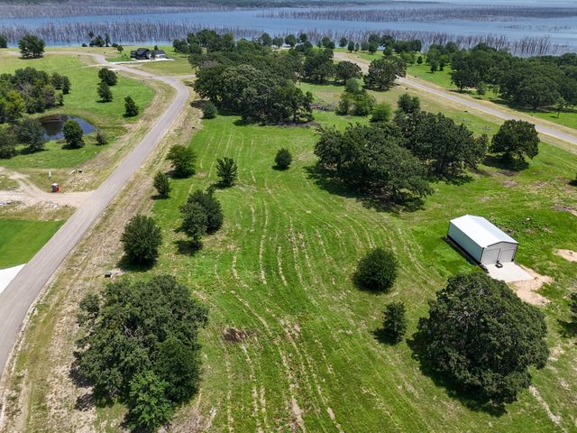 370 Shoreline Drive, Dodd City, TX 75438