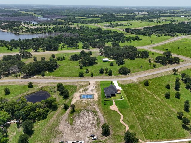 370 Shoreline Drive, Dodd City, TX 75438