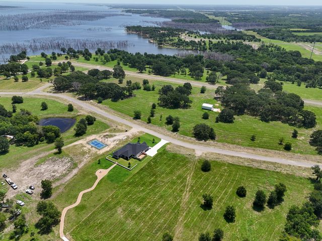 370 Shoreline Drive, Dodd City, TX 75438