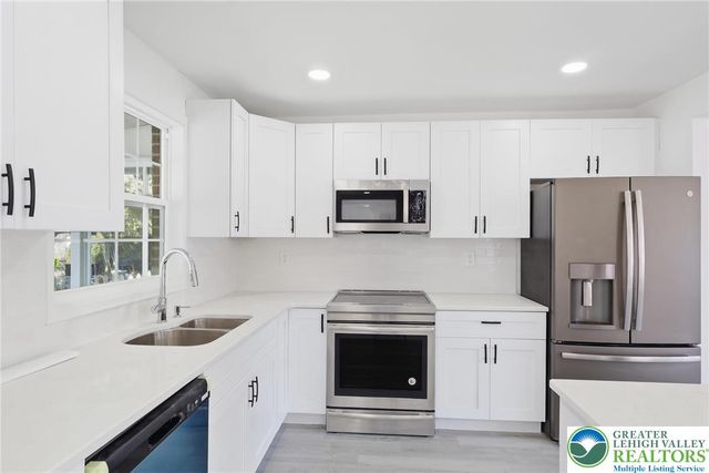 935 Buttonwood Street, Emmaus Boro, PA 18049