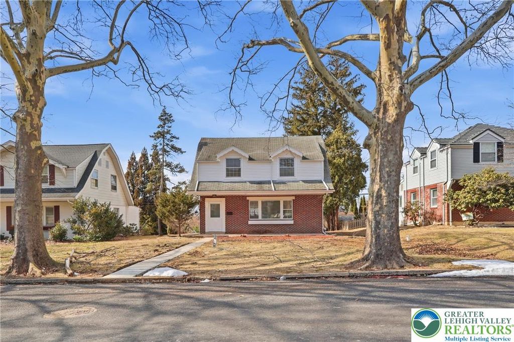 935 Buttonwood Street, Emmaus Boro, PA 18049