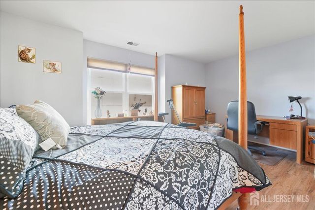 11 Letts Court, Sayreville, NJ 08872