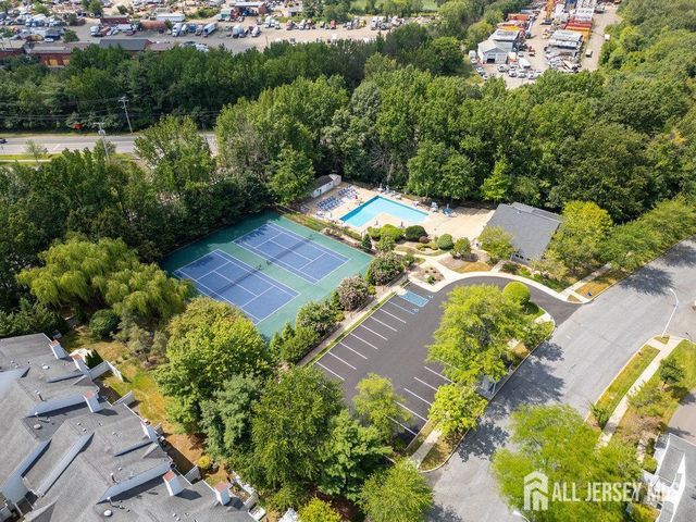 11 Letts Court, Sayreville, NJ 08872