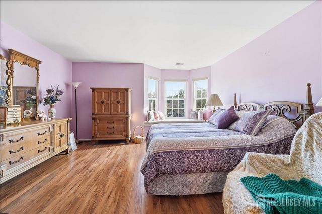 11 Letts Court, Sayreville, NJ 08872