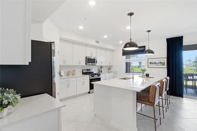 19235 CHERRYSTONE WAY 104, Lakewood Ranch, FL 34211