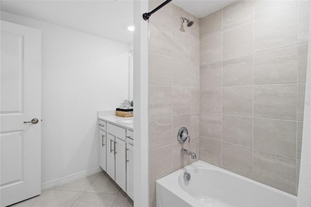 19235 CHERRYSTONE WAY 104, Lakewood Ranch, FL 34211