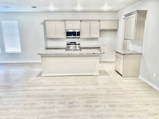 7729 96th Street, Lubbock, TX 79424
