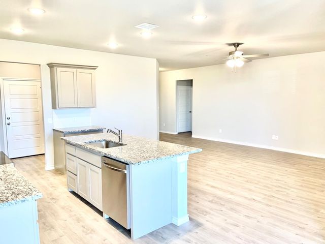 7729 96th Street, Lubbock, TX 79424