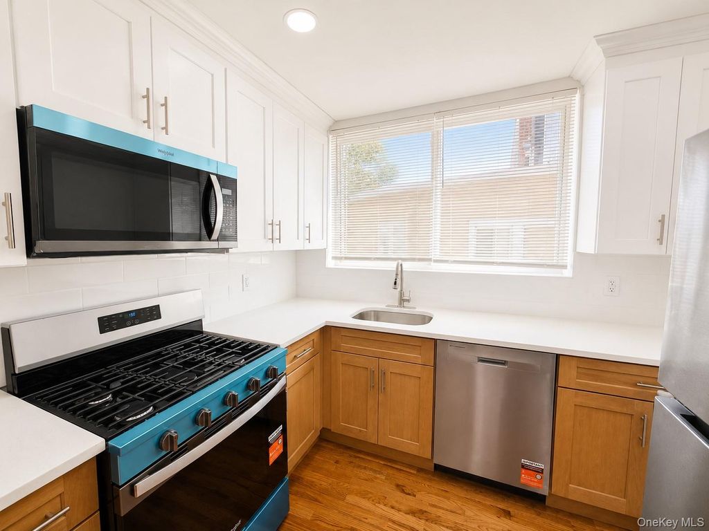 2887 Lamport Place, Bronx, NY 10465 — photo 4