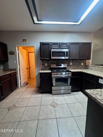 7721 Waterhouse Drive, El Paso, TX 79912
