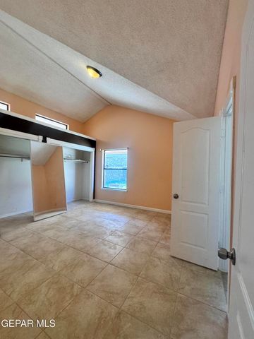 7721 Waterhouse Drive, El Paso, TX 79912