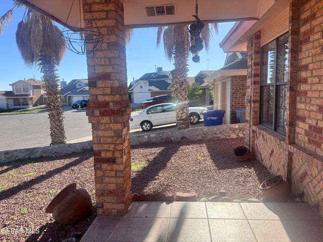 7721 Waterhouse Drive, El Paso, TX 79912