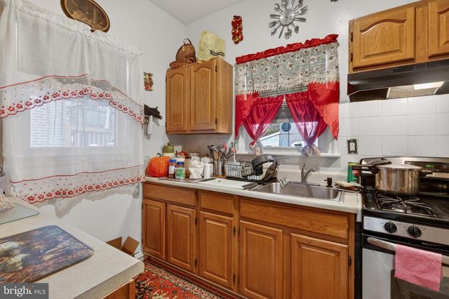 335 S 6TH ST, Darby, PA 19023