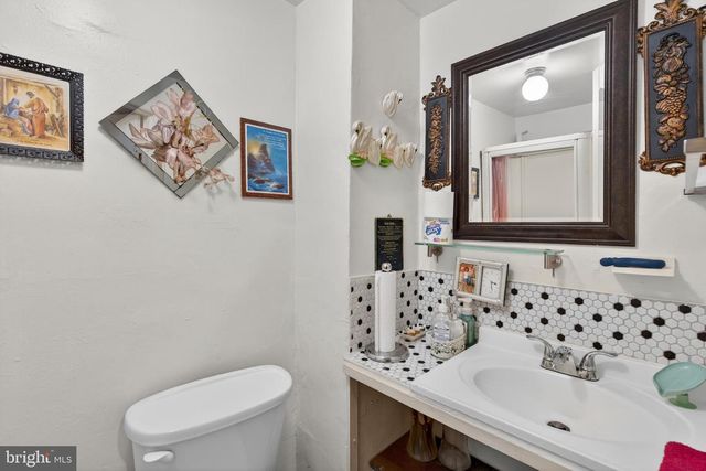 335 S 6TH ST, Darby, PA 19023