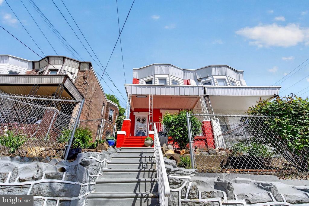 335 S 6TH ST, Darby, PA 19023
