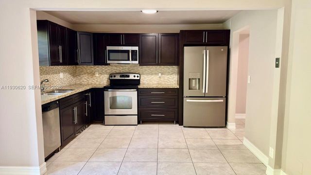 3064 Riverside Dr 6G, Coral Springs, FL 33065