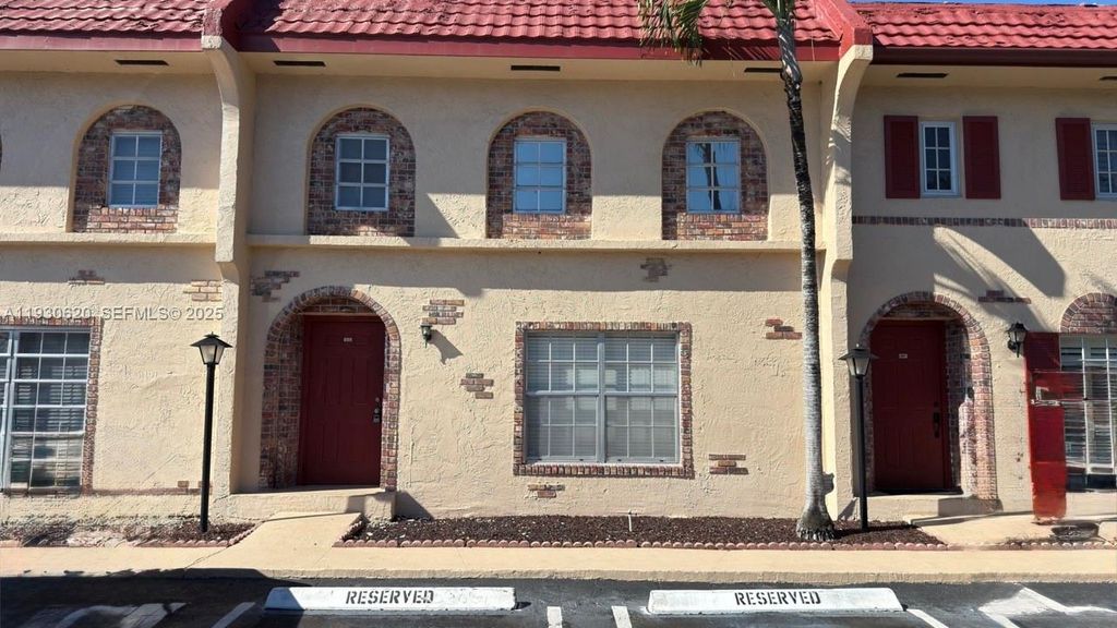 3064 Riverside Dr 6G, Coral Springs, FL 33065