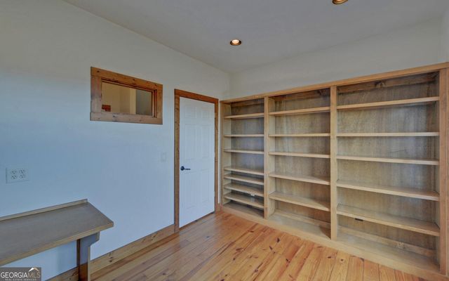 990 Hickory Nut Mountain, Tallulah Falls, GA 30573