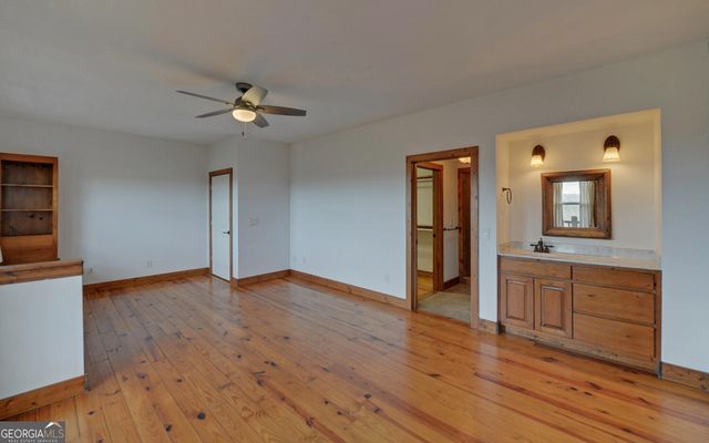 990 Hickory Nut Mountain, Tallulah Falls, GA 30573