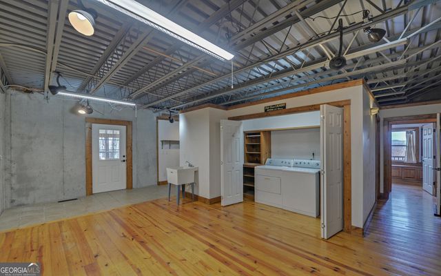 990 Hickory Nut Mountain, Tallulah Falls, GA 30573