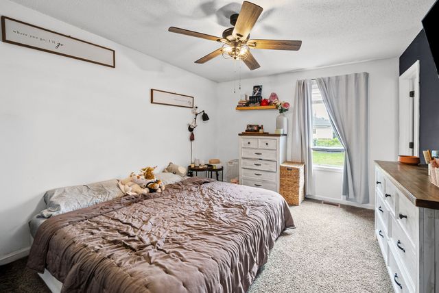 3220 N Senseney Cir, Clarksville, TN 37042