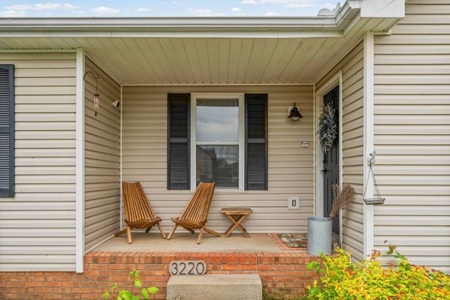 3220 N Senseney Cir, Clarksville, TN 37042