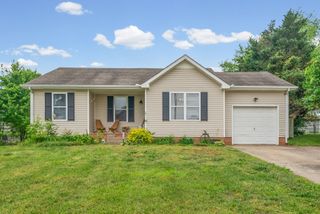 3220 N Senseney Cir, Clarksville, TN 37042