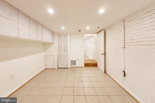 704 RHODE ISLAND AVE NW, Washington, DC 20001
