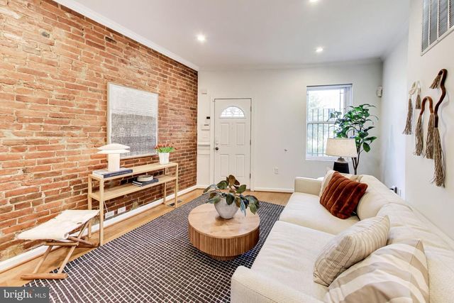 704 RHODE ISLAND AVE NW, Washington, DC 20001