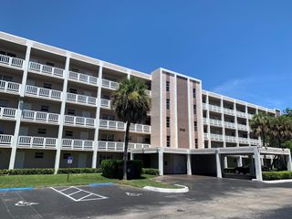 8735 Ramblewood Drive 109, Coral Springs, FL 33071