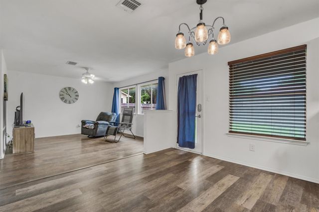 2129 Jester Farms RD, Round Rock, TX 78664