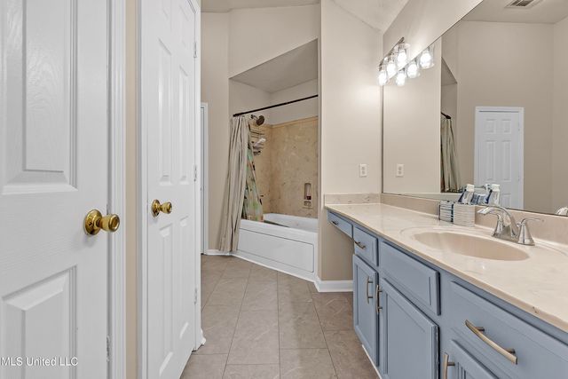 6108 Kingsview Drive, Horn Lake, MS 38637