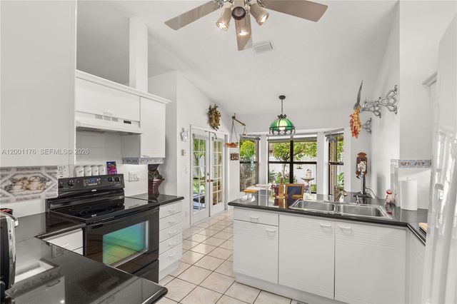 287 NW 37th Way, Deerfield Beach, FL 33442