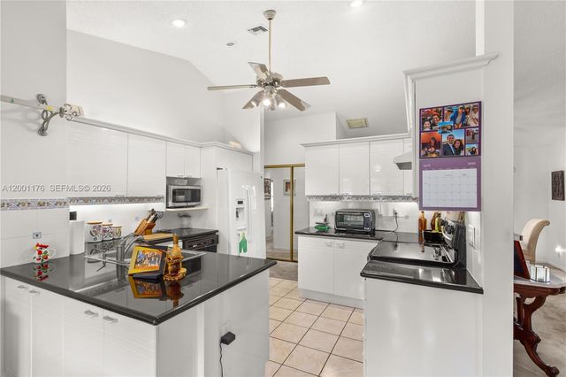 287 NW 37th Way, Deerfield Beach, FL 33442