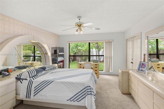 287 NW 37th Way, Deerfield Beach, FL 33442