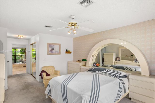 287 NW 37th Way, Deerfield Beach, FL 33442