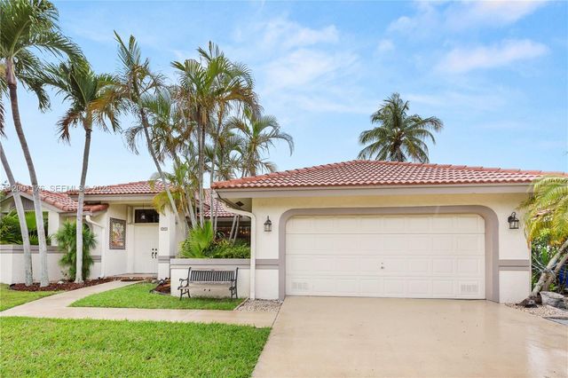 287 NW 37th Way, Deerfield Beach, FL 33442