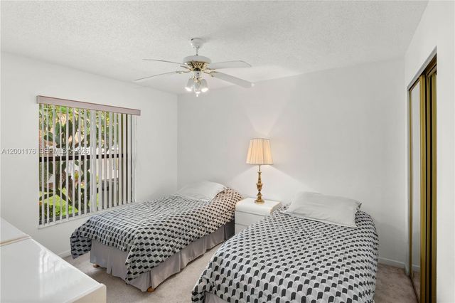 287 NW 37th Way, Deerfield Beach, FL 33442