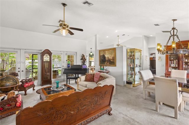 287 NW 37th Way, Deerfield Beach, FL 33442