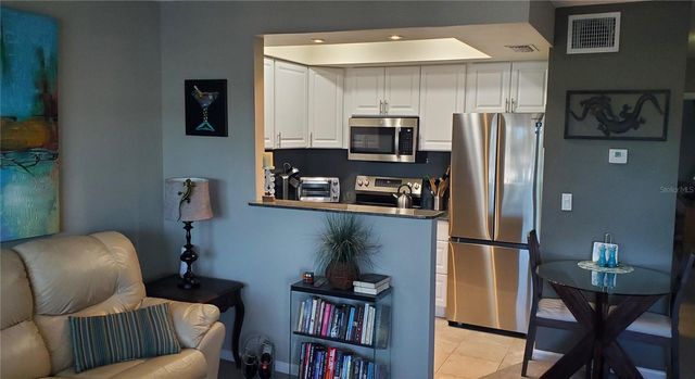 680 71ST AVENUE 12, St Pete Beach, FL 33706